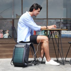 Mochila portatil con celdas Solares  Beam Backpack  Kingsons